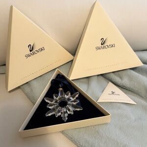Swarovski Crystal Snowflake Ornament 1998